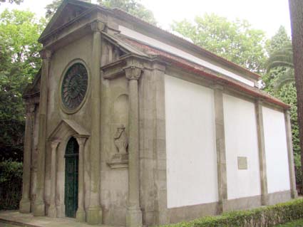 Porto - Capela de Carlos Alberto - Cenotaph